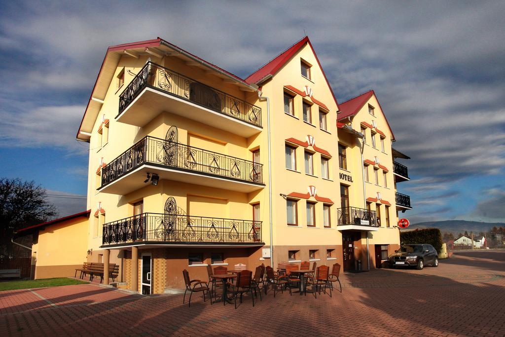 Hotel Milena มิลูฟกา ภายนอก รูปภาพ