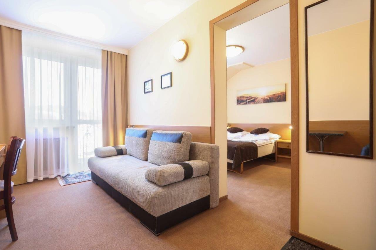 Hotel Milena มิลูฟกา ภายนอก รูปภาพ