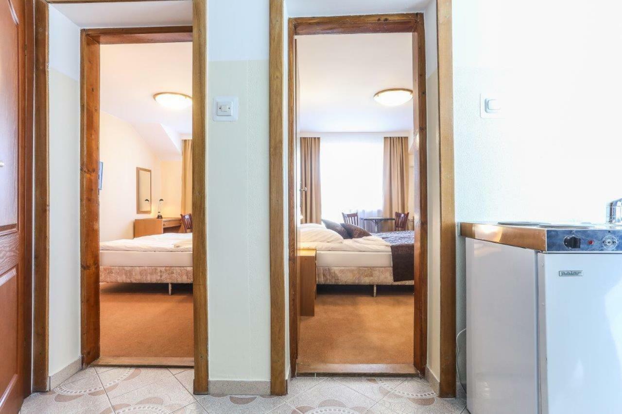 Hotel Milena มิลูฟกา ภายนอก รูปภาพ